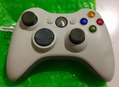 Лот: 10364832. Фото: 1. Геймпад Xbox 360. Аксессуары для игровых приставок, консолей, геймпады