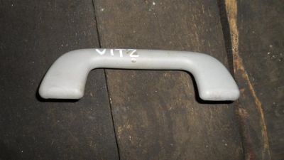 Лот: 3062955. Фото: 1. vitz scp1# ncp1# ручка в потолок. Другое (автозапчасти)