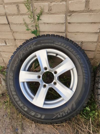 Лот: 14618708. Фото: 1. Bridgestone Ice Cruiser 7000. Шины на дисках