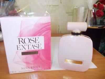 Лот: 10903272. Фото: 1. Rose Extase от Nina Ricci 80мл... Женская парфюмерия