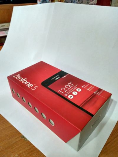 Лот: 12883147. Фото: 1. Телефон Asus ZenFone 5 16Gb Red... Смартфоны