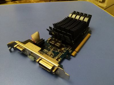 Лот: 14372391. Фото: 1. Asus GeForce 210 1gb dvi /hdmi... Видеокарты