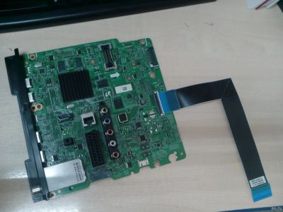 Лот: 14368213. Фото: 1. N93 / Телевизор Samsung UE32F4500AK... Запчасти для остальной бытовой техники