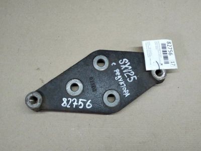 Лот: 21402641. Фото: 1. крепление редуктора Toyota Camry... Двигатель и элементы двигателя
