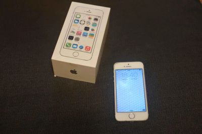 Лот: 8192693. Фото: 1. iphone 5s 32 гб. Смартфоны