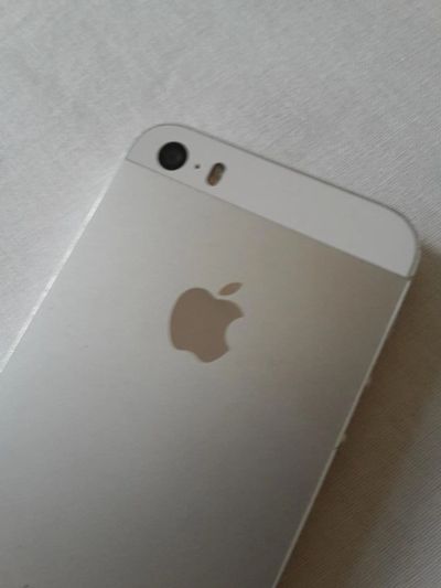 Лот: 8127378. Фото: 1. iPhone5S на 16 Гб. Смартфоны