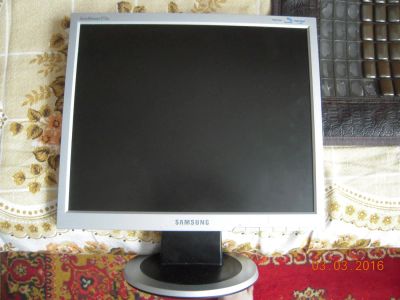 Лот: 7031633. Фото: 1. Самсунг 713n-неисправно. ЖК-мониторы