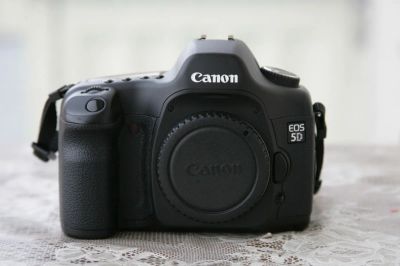 Лот: 15147145. Фото: 1. Canon EOS 5d. Цифровые зеркальные