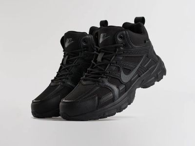 Лот: 25765040. Фото: 1. Зимние кроссовки Nike V2K Run. Кеды, кроссовки, слипоны