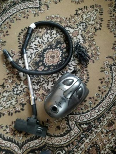 Лот: 11407418. Фото: 1. Пылесос Hoover Studio 1500 W. Пылесосы, паровые швабры