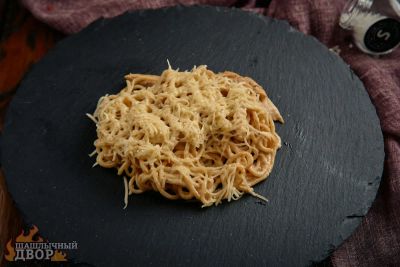 Лот: 18363952. Фото: 1. Спагетти с курицей. Еда на заказ