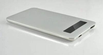 Лот: 3313407. Фото: 1. Ultra-thin Power Bank 5000mAh. Зарядные устройства, блоки питания, адаптеры сетевые для смартфонов