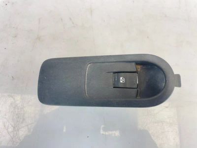 Лот: 25133089. Фото: 1. кнопка стеклоподъемника Renault... Другое (автозапчасти)