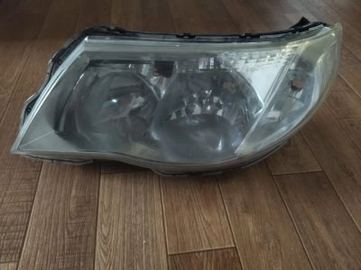Лот: 21001991. Фото: 1. Фара Subaru Forester SH. Оптика и освещение