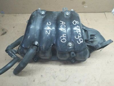 Лот: 21402866. Фото: 1. коллектор впускной Toyota Camry... Двигатель и элементы двигателя
