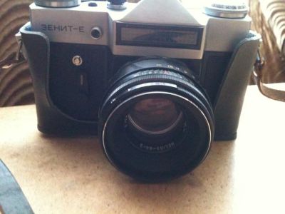 Лот: 3159295. Фото: 1. Фотоаппарат Зенит-Е. Плёночные зеркальные
