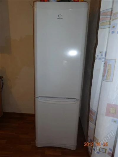 Лот: 2926313. Фото: 1. Холодильник Indesit. Холодильники, морозильные камеры