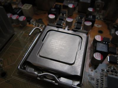 Лот: 10975437. Фото: 1. Intel® Core™2 Duo E6750. Процессоры