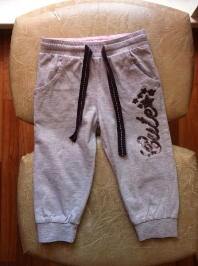 Лот: 7531401. Фото: 1. Модные спортивные штаны на девочку... Брюки, шорты, джинсы