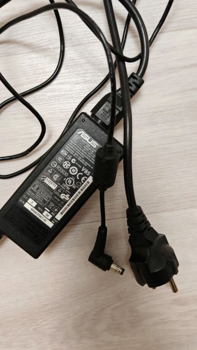 Лот: 25240816. Фото: 1. Блок питания зарядное asus. Корпуса, блоки питания