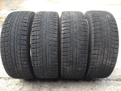 Лот: 4303994. Фото: 1. Зимние шины Bridgestone Revo1... Шины