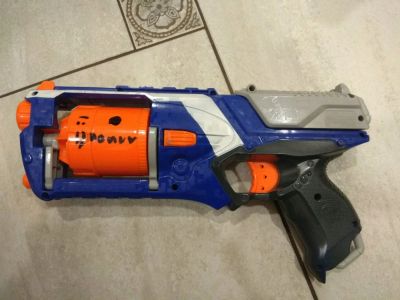 Лот: 12460329. Фото: 1. Бластер Nerf Strongarm. Военная тема