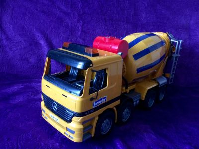 Лот: 11983980. Фото: 1. Бетономешалка Bruder. Машины и техника