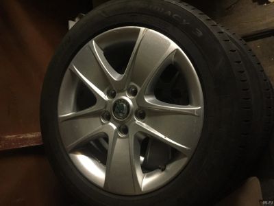 Лот: 13695369. Фото: 1. Литые диски Skoda с резиной Michelin. Шины