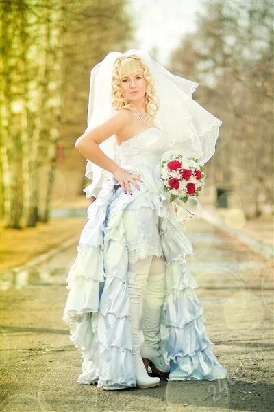 Лот: 1207725. Фото: 1. свадебное платье + фата. Другое (свадебная мода)