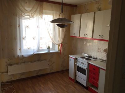 Лот: 7141347. Фото: 1. Сдам от собственника 3 - комн... Квартиры, студии