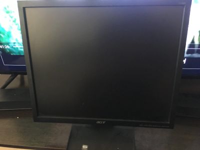 Лот: 13935939. Фото: 1. Монитор Acer v193. ЖК-мониторы