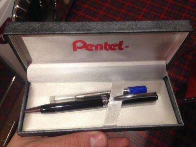Лот: 5142274. Фото: 1. Шариковая ручка Pentel. Ручки шариковые, перьевые