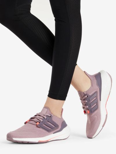 Лот: 25413048. Фото: 1. Кроссовки женские adidas Ultraboost... Кеды, кроссовки, слипоны