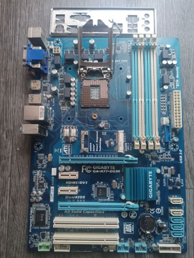Лот: 18078591. Фото: 1. Gigabyte GA-H77-DS3H. Материнские платы