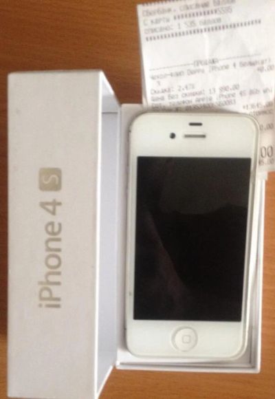 Лот: 5302657. Фото: 1. iPhone 4S на Гарантии. Весь комплект. Смартфоны