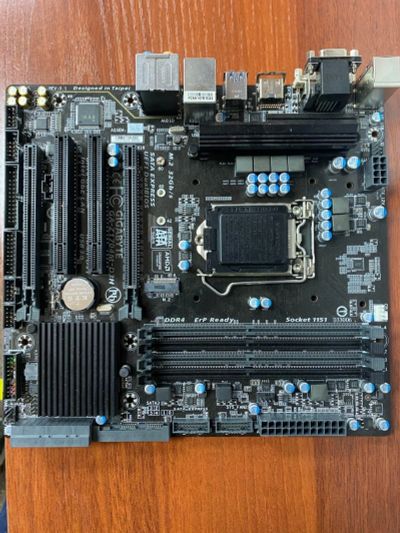 Лот: 17240190. Фото: 1. Материнская плата Gigabyte GA-Z170M-D3H. Материнские платы
