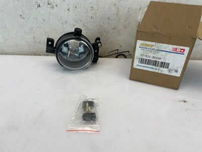 Лот: 24965313. Фото: 1. Фара противотуманная Ford Focus... Двигатель и элементы двигателя