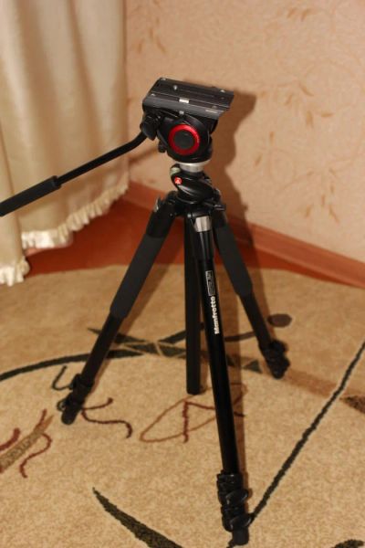 Лот: 4722706. Фото: 1. Профессиональный штатив Manfrotto... Штативы, держатели