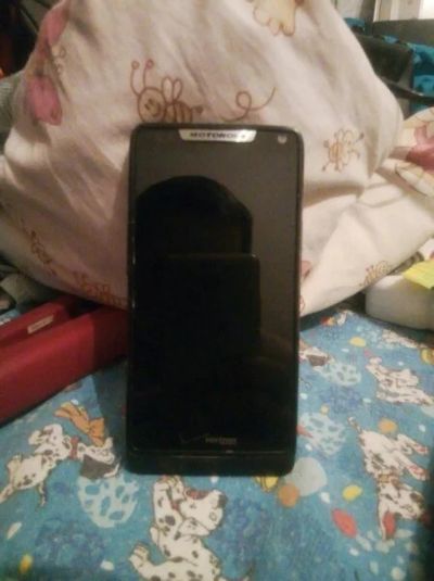 Лот: 11575155. Фото: 1. motorola moto Razr M. Смартфоны
