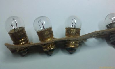 Лот: 3084283. Фото: 1. лампочки 13,5 V. Другое (радиодетали  (электронные компоненты))