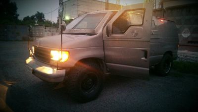 Лот: 12310403. Фото: 1. Ford Econoline 5.8I задний привод... Автомобили