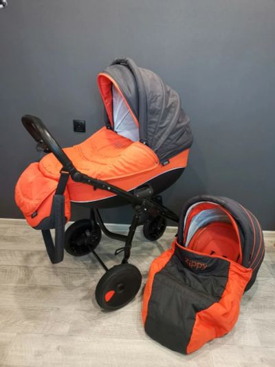 Лот: 16797795. Фото: 1. Коляска Zippy 2в1. Коляски