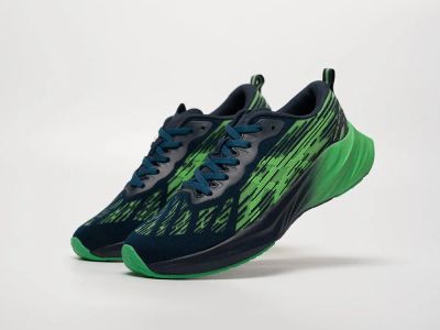 Лот: 21983262. Фото: 1. Кроссовки Asics Novablast 3. Кеды, кроссовки, слипоны