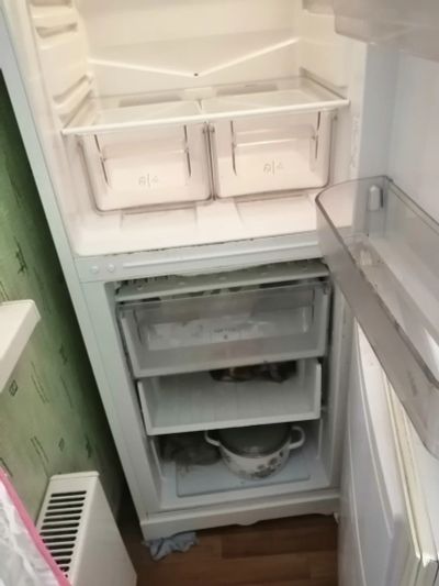 Лот: 16870636. Фото: 1. Холодильник Hotpoint Ariston. Холодильники, морозильные камеры