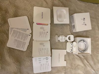Лот: 17965173. Фото: 1. Беспроводные наушники Apple AirPods... Наушники, гарнитуры