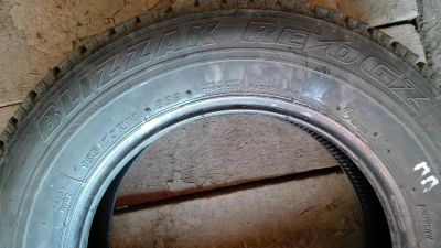 Лот: 6093046. Фото: 1. Bridgestone blizzak revo gz 185... Шины