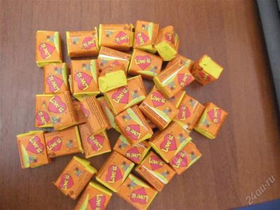 Лот: 2928147. Фото: 1. Жев.резинка Love is ... 40 шт... Другое (продукты)