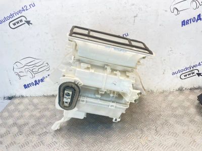 Лот: 25628593. Фото: 1. корпус отопителя toyota corolla... Двигатель и элементы двигателя