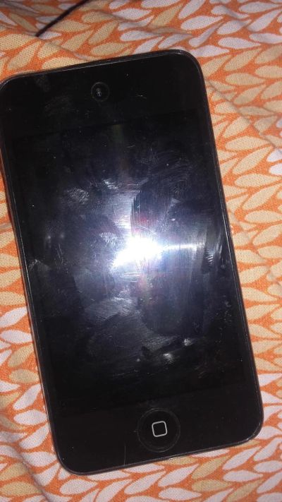 Лот: 7250719. Фото: 1. Ipod touch 4 32gb. Плееры