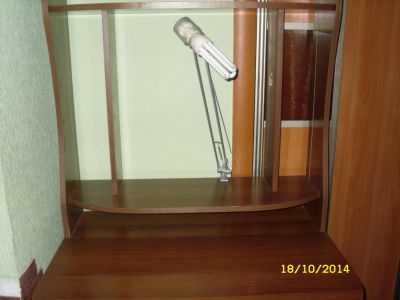 Лот: 4711854. Фото: 1. рабочий стол. Столы, стулья, обеденные группы